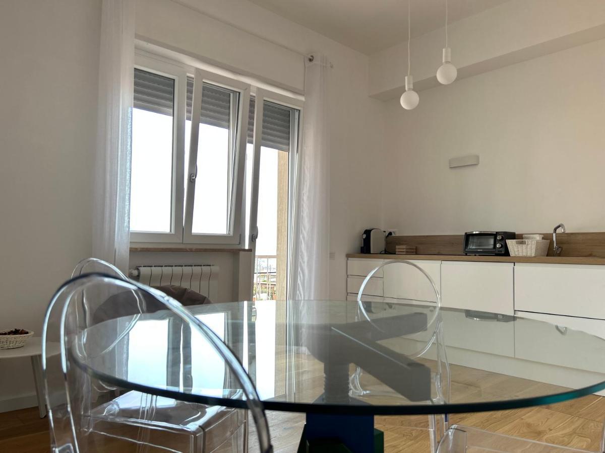 A Casa Di Roberta Appartement Salerno Buitenkant foto