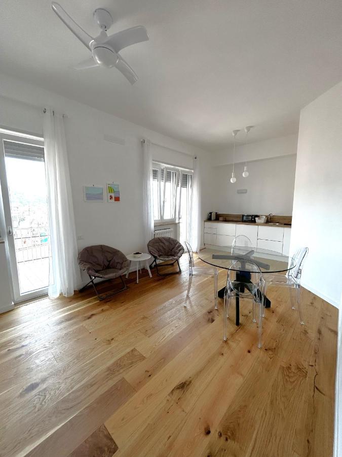 A Casa Di Roberta Appartement Salerno Buitenkant foto