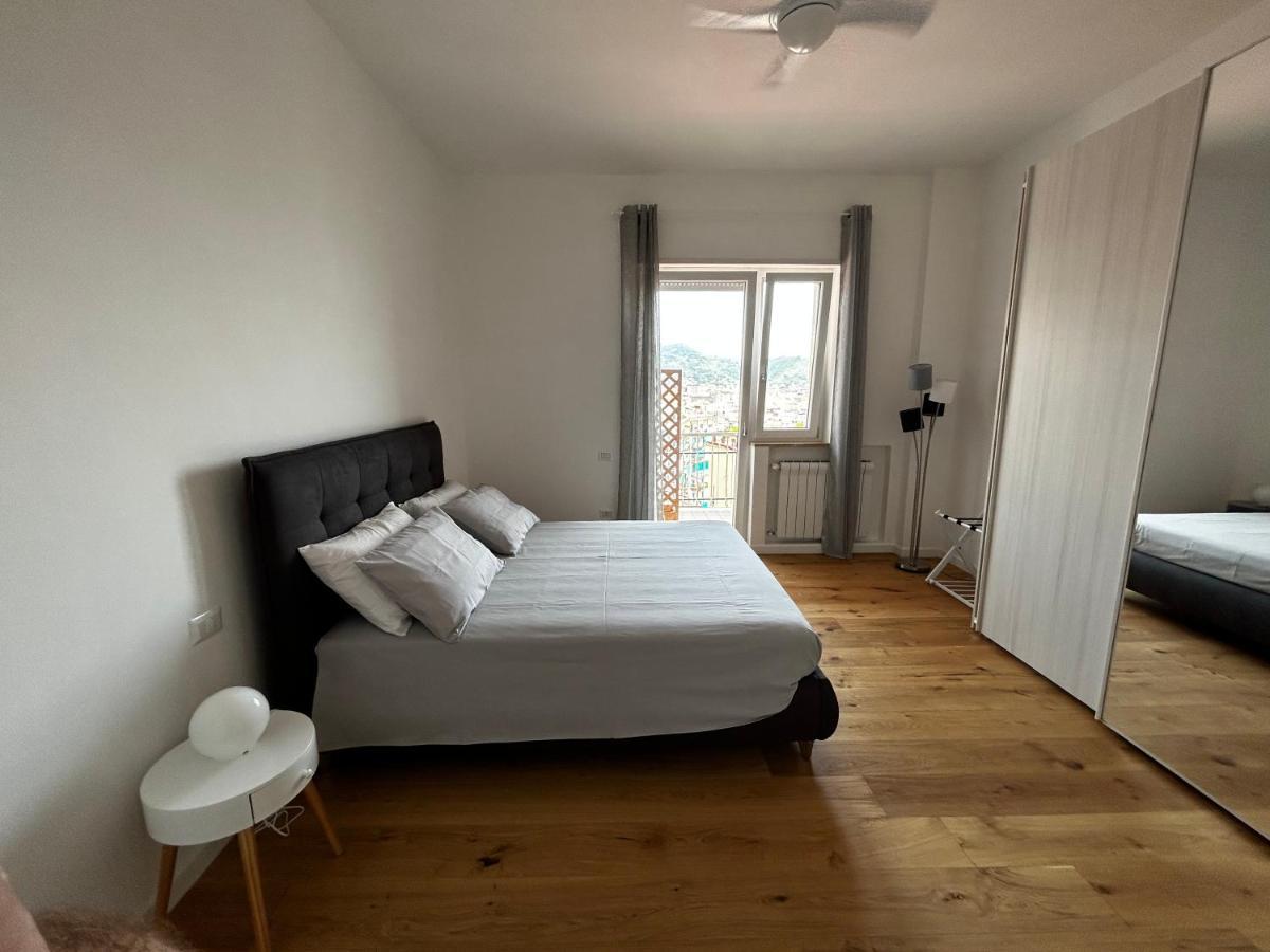 A Casa Di Roberta Appartement Salerno Buitenkant foto