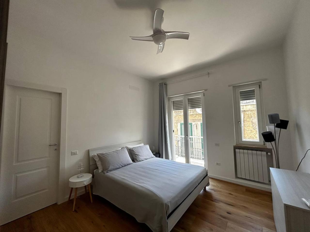 A Casa Di Roberta Appartement Salerno Buitenkant foto
