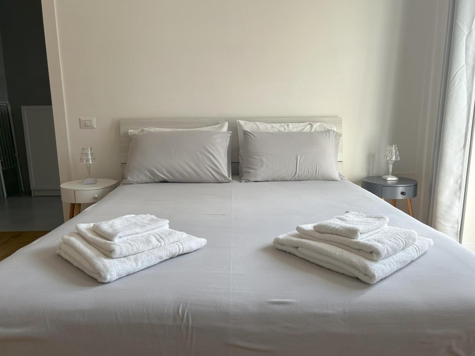 A Casa Di Roberta Appartement Salerno Buitenkant foto